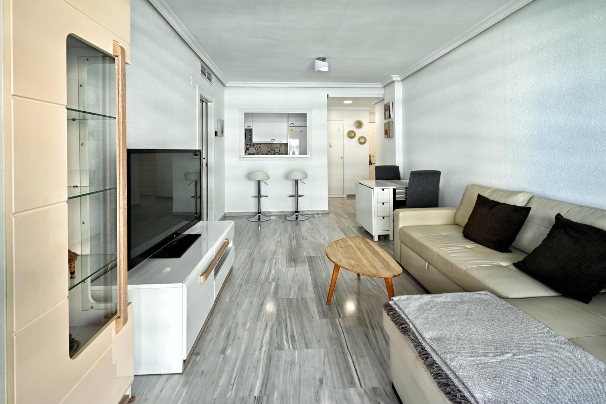 טורמולינוס Love Rent4 Malaga Playa Del Bajondillo מראה חיצוני תמונה